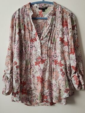 Zac & Rachel Pink and Coral Floral Pleated V-Neck Blouse